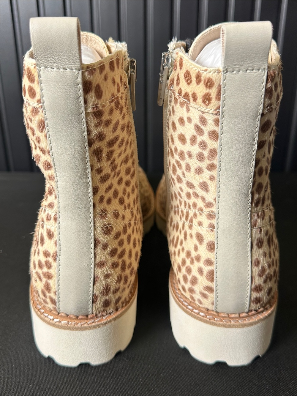 Dolce Vita NEW Avena Women’s Leopard-Print Lace-Up Ankle Boots in Tan and Brown - Picture 5 of 9